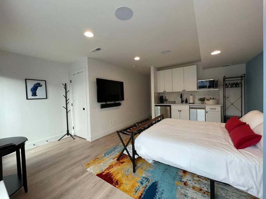 Private, Cozy, Suite By Mile High Stadium And Downtown Denver! Extérieur photo